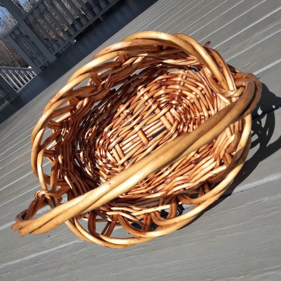 Woven Wicker Basket with Handle Easter Baskets Natural Jute Storage Container - Picture 4 of 4